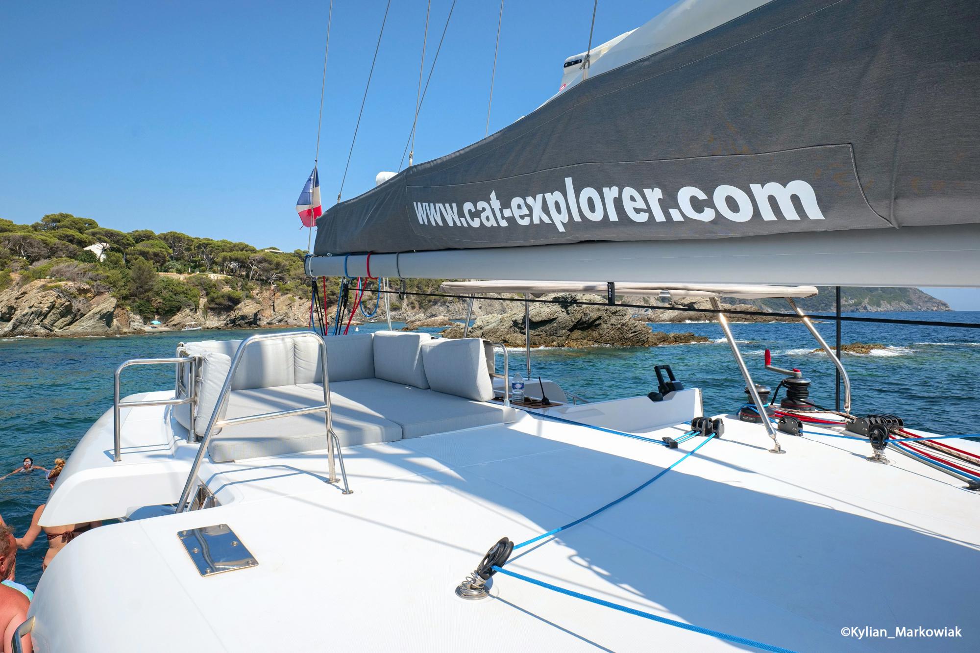 excursion catamaran var